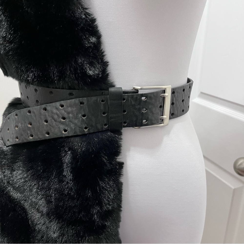 Adrienne Vittadini Black Faux Mink Fur Pull Through Scarf - Picture 6 of 10